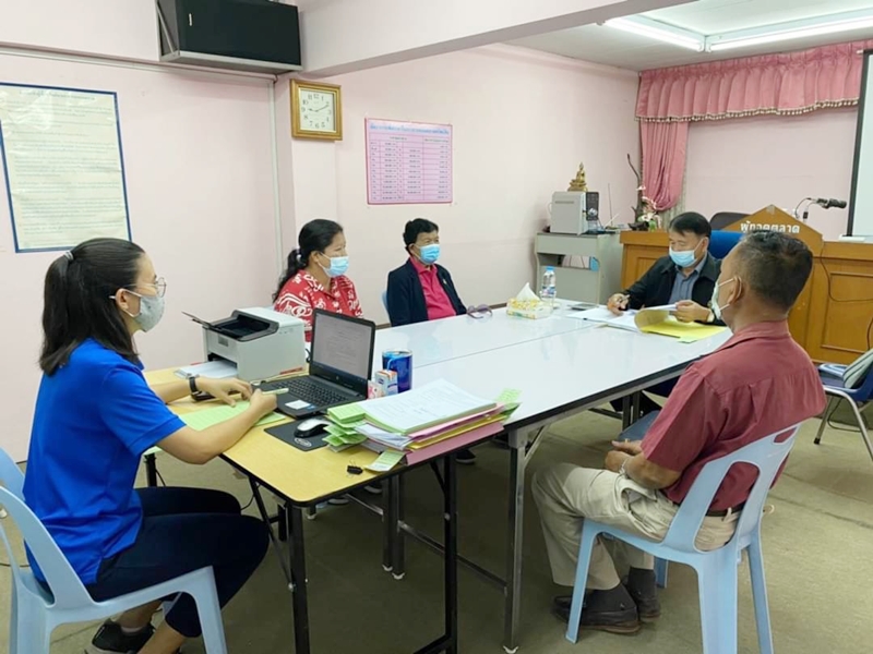 ﻿  สำนักงานบังคับคดีจังหวัดอ่างทอง จัดโครงการไกล่เกลี่ยทั่วไทยร่วมใจช่วยเหลือลูกหนี้ที่ได้รับผลกระทบจากไวรัสโคโรนา 2019 (COVID - 19) ได้สำเร็จทุนทรัพย์กว่า 1 ล้านบาท